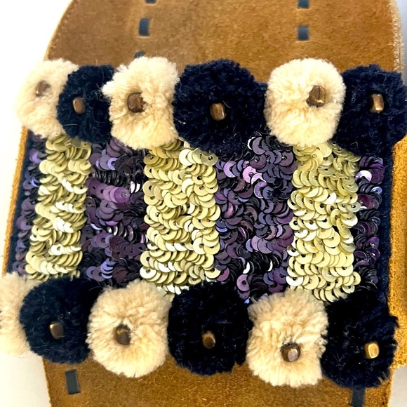 Figue Women’s Slide Sandals 8 Suede Pompoms Sequins Italy Very Unique High End - Picture 8 of 13